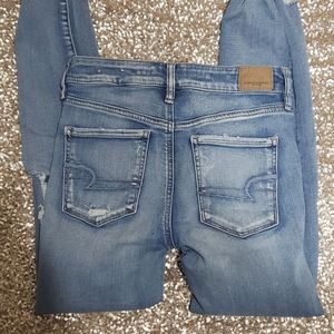 Distressed AE Jeggings